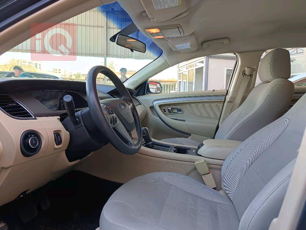 Ford Taurus